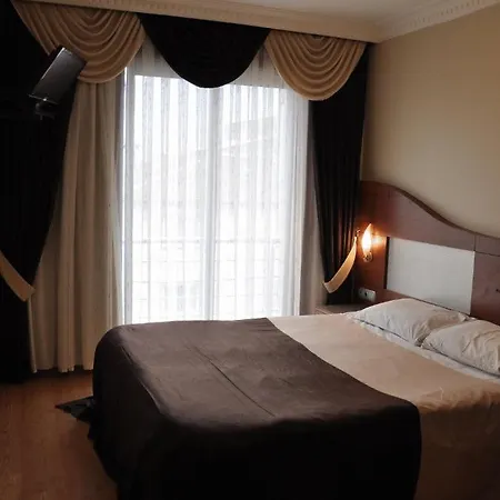 Hotel Gold Heykel 3*